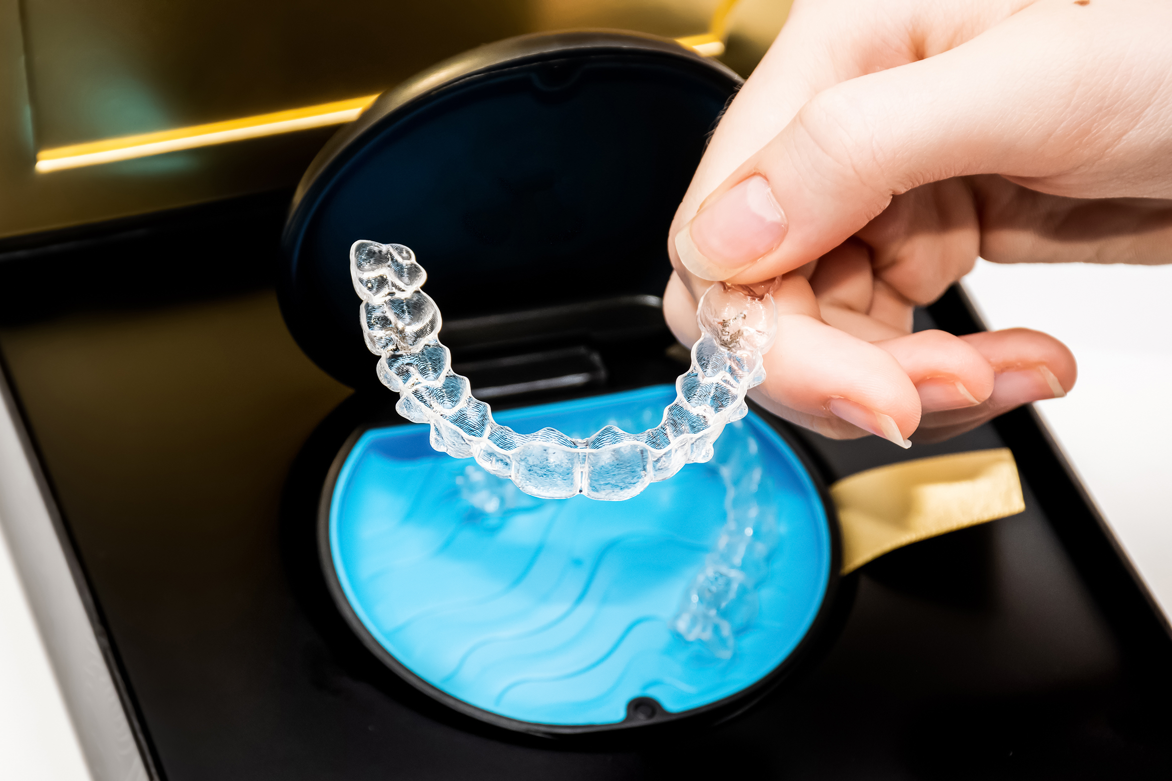 Invisalign Retainers with case and box